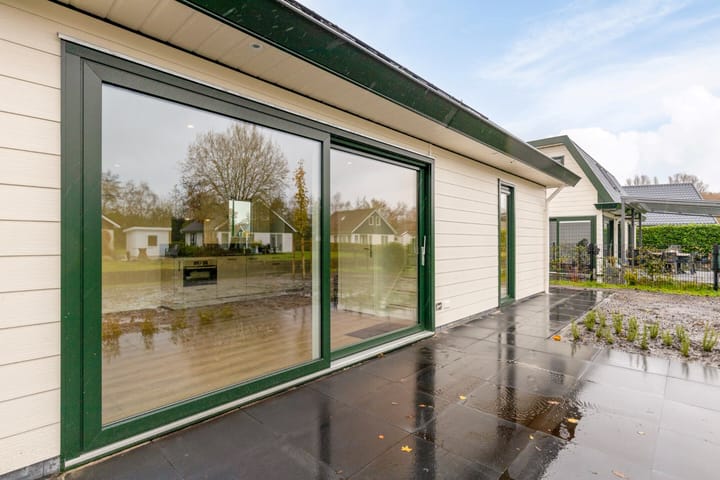 Foto 25 van Zuiderdwarsdijk 38-DEMO