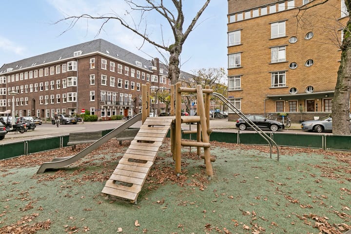 Foto 26 van Courbetstraat 11-H