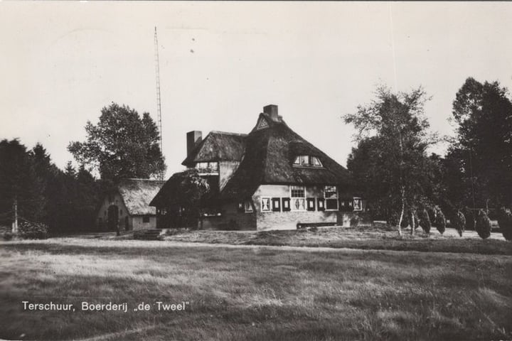 View photo 4 of Tweelweg 1