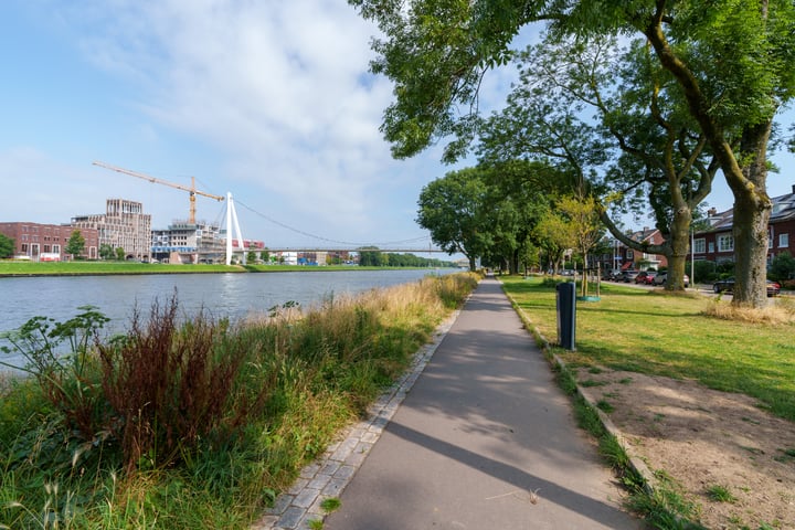 Bekijk foto 32 van Hendrika van Tussenbroeklaan 128