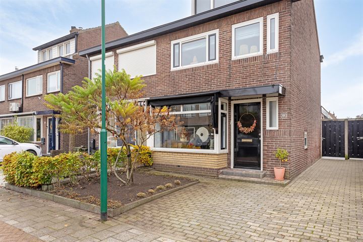 View photo 5 of De Savornin Lohmanstraat 55