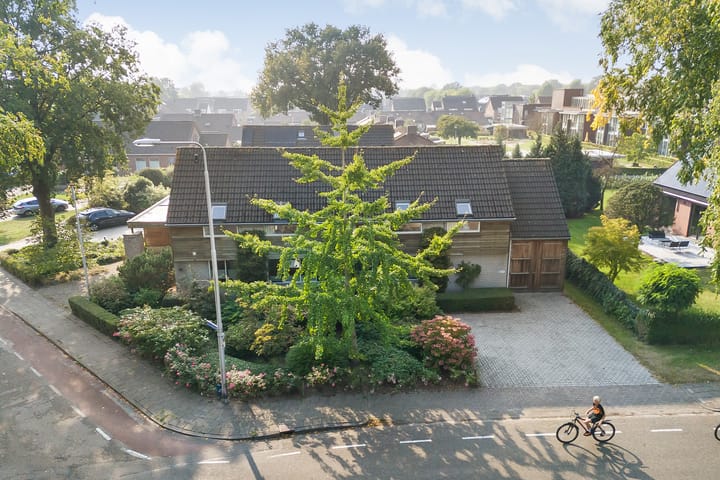 Foto 4 van Burg.van Haersoltestraat 41