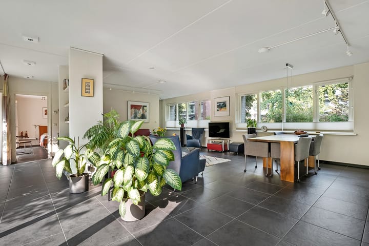 Foto 11 van Burg.van Haersoltestraat 41