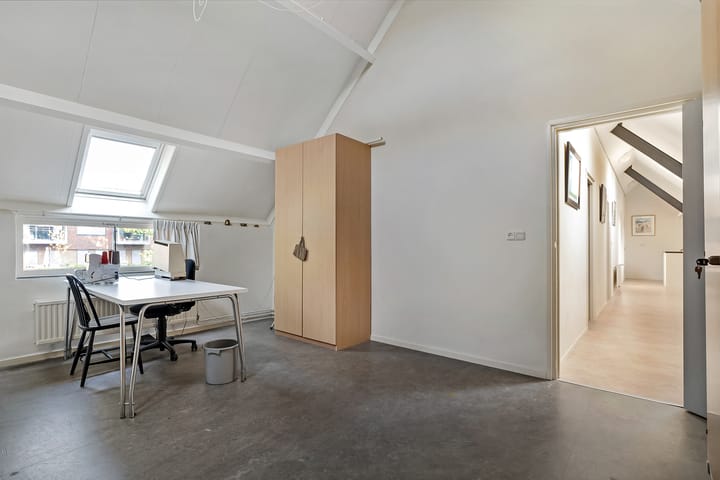 Foto 32 van Burg.van Haersoltestraat 41