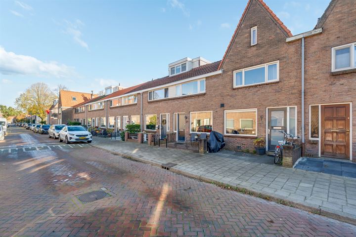 Bekijk foto 40 van St.-Winfridusstraat 37