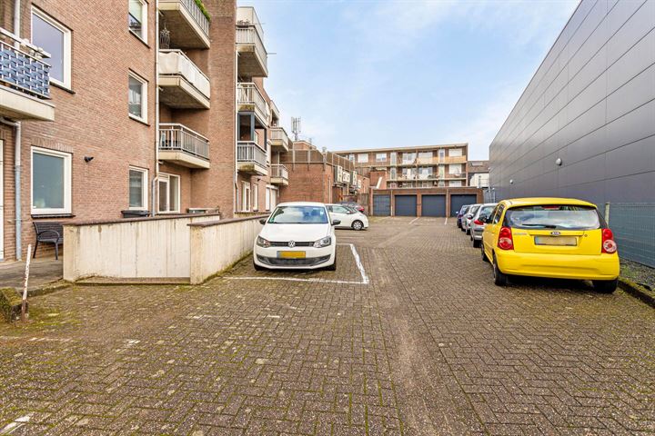 Bekijk foto 28 van Elsstraat 32