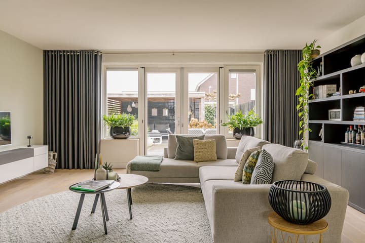 Foto 16 van Van Amerongenerf 16