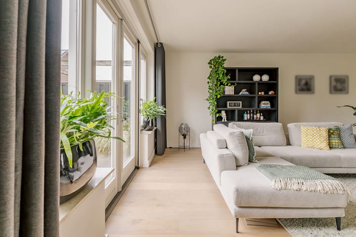 Foto 19 van Van Amerongenerf 16