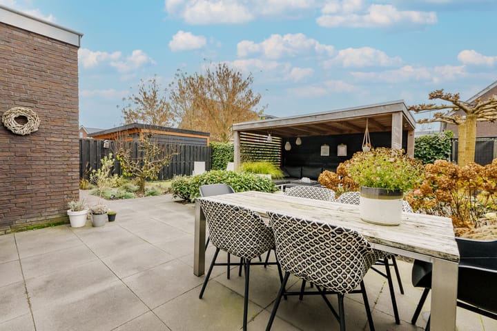 Foto 24 van Van Amerongenerf 16