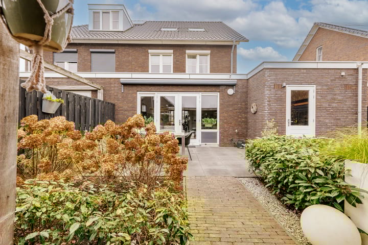 Foto 42 van Van Amerongenerf 16