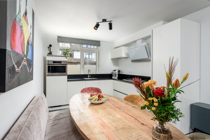 Foto 2 van L.C. van der Vlugtstraat 32