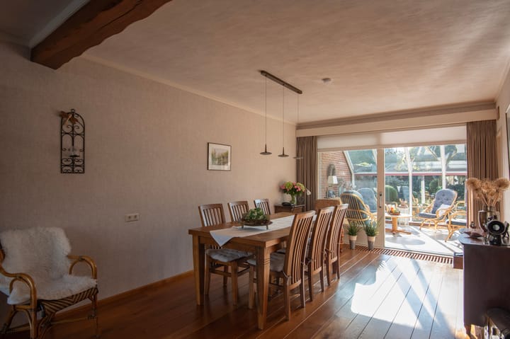 Foto 5 van van Weesstraat 11