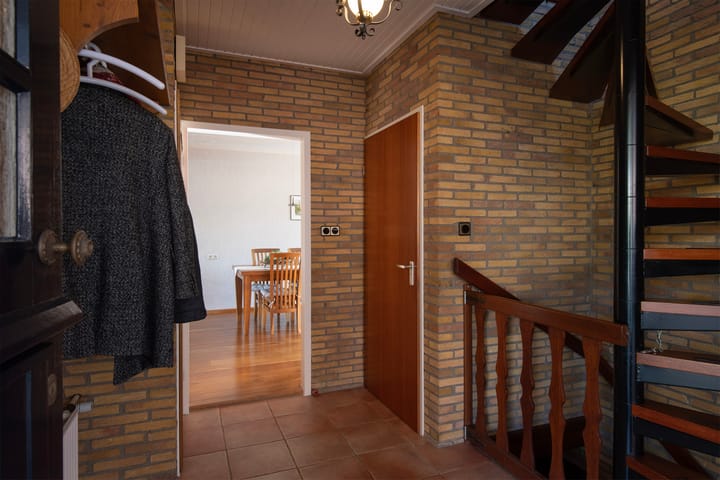 Foto 11 van van Weesstraat 11