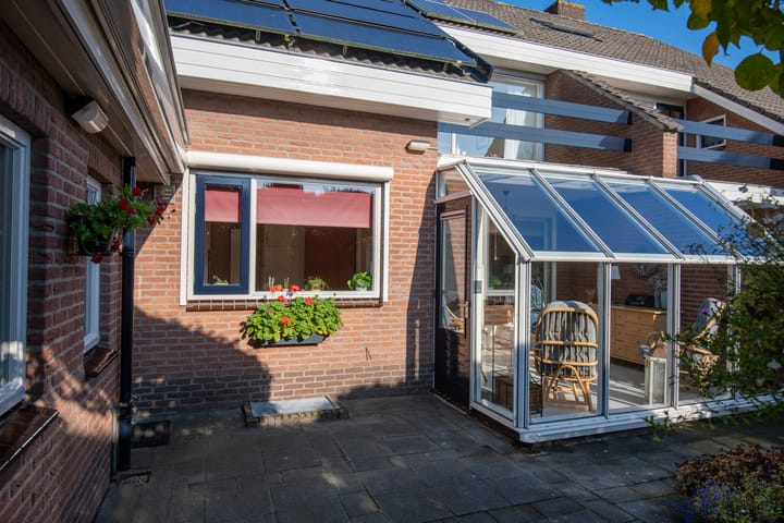 Foto 28 van van Weesstraat 11