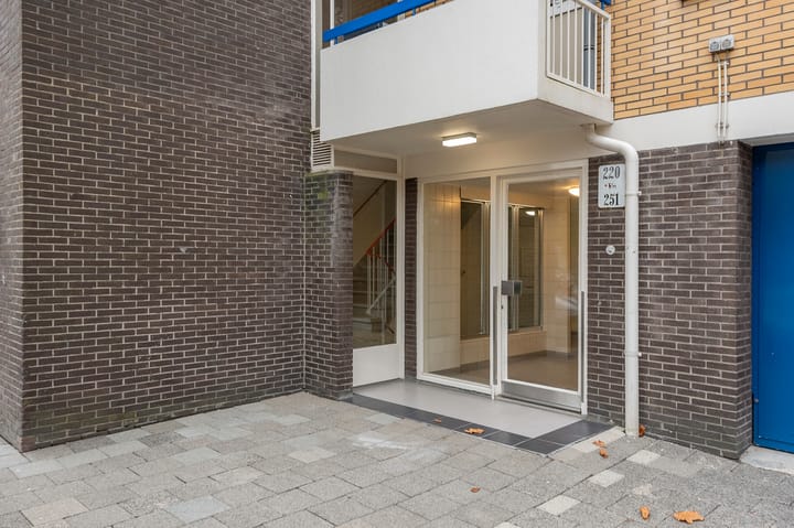 Foto 22 van Van Nijenrodeweg 221