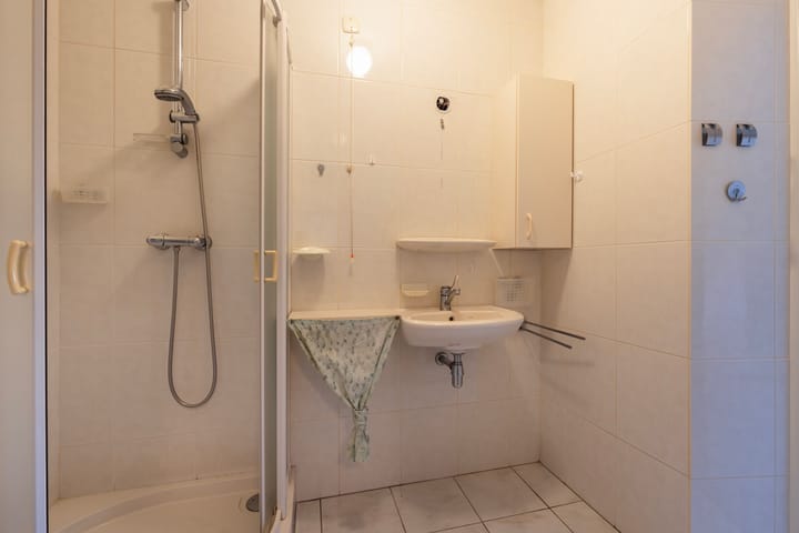 Foto 11 van Rozenhof 82