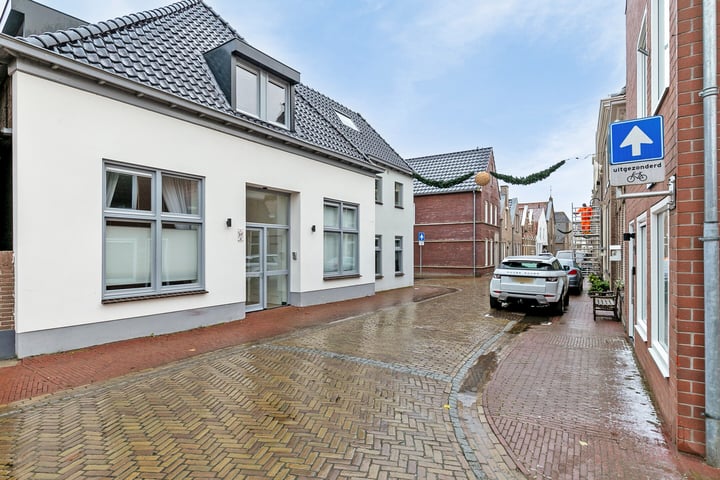 View photo 6 of Kerkstraat 11