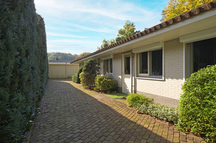 Foto 32 van Badlaan 8