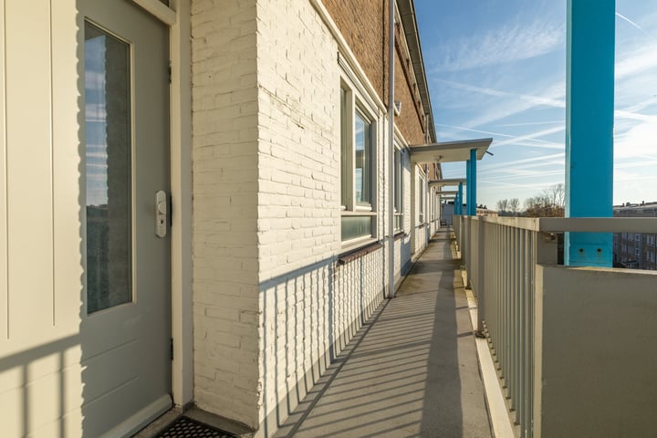 Bekijk foto 35 van Goeman Borgesiusstraat 4-E