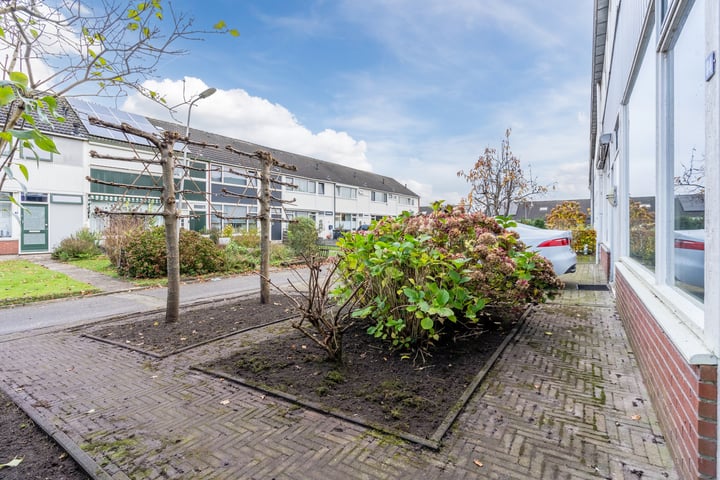 Bekijk foto 32 van Prins Clausstraat 84