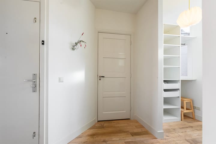 Foto 18 van Jan van Riebeekstraat 3-3