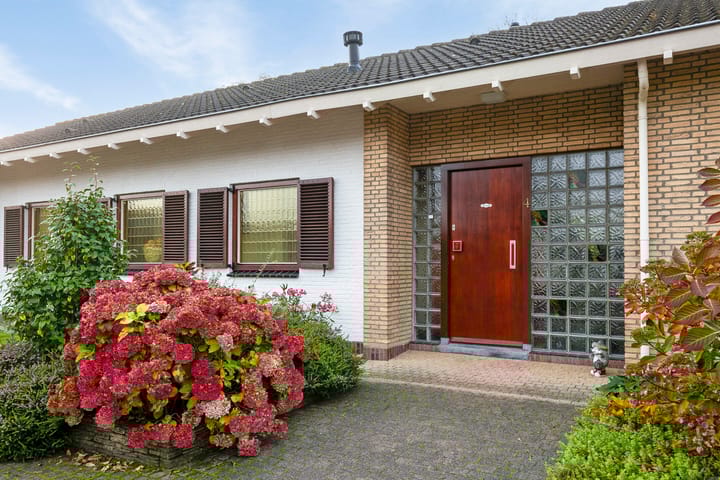 Foto 5 van Van der Duyn van Maasdamlaan 4