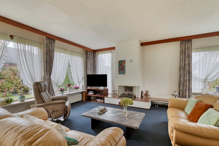 Foto 12 van Van der Duyn van Maasdamlaan 4