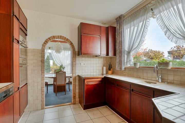 Foto 15 van Van der Duyn van Maasdamlaan 4