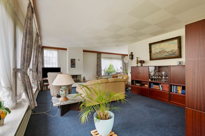 Foto 13 van Van der Duyn van Maasdamlaan 4