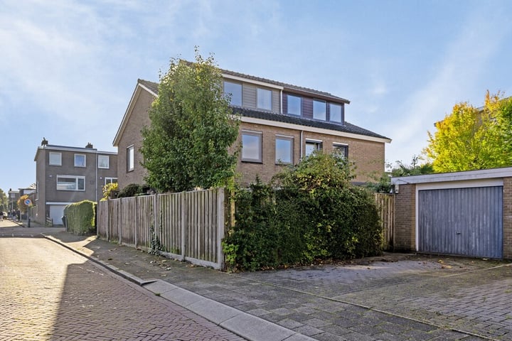 Bekijk foto 1 van Kerkhoekstraat 13