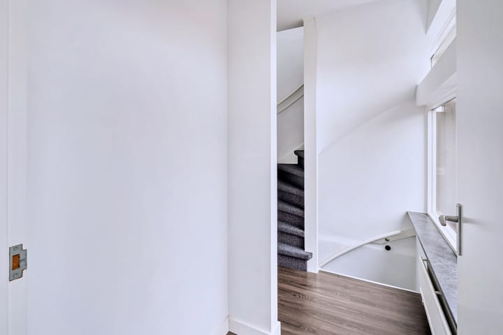 Foto 12 van Chrysantstraat 12