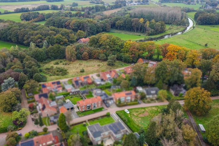 Bekijk foto 33 van Alexandrinalaan 12