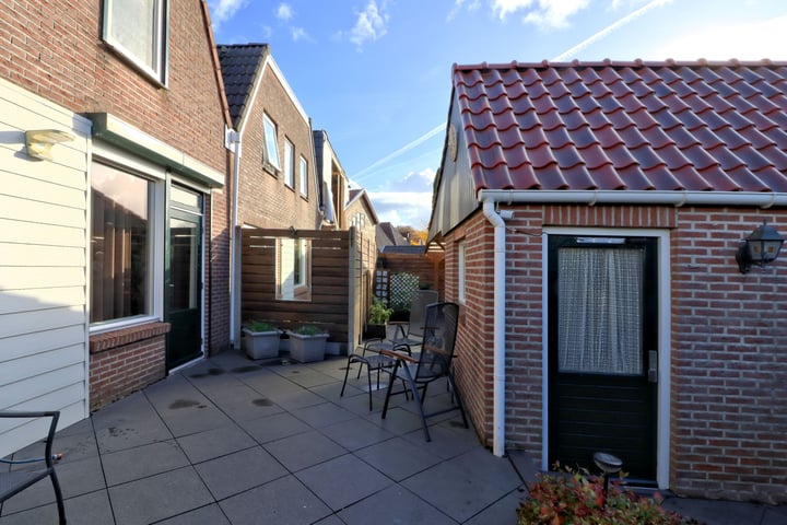 Bekijk foto 44 van Nieuwe Onnastraat 58