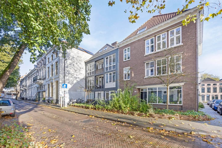 View photo 1 of Hertogstraat 17-2