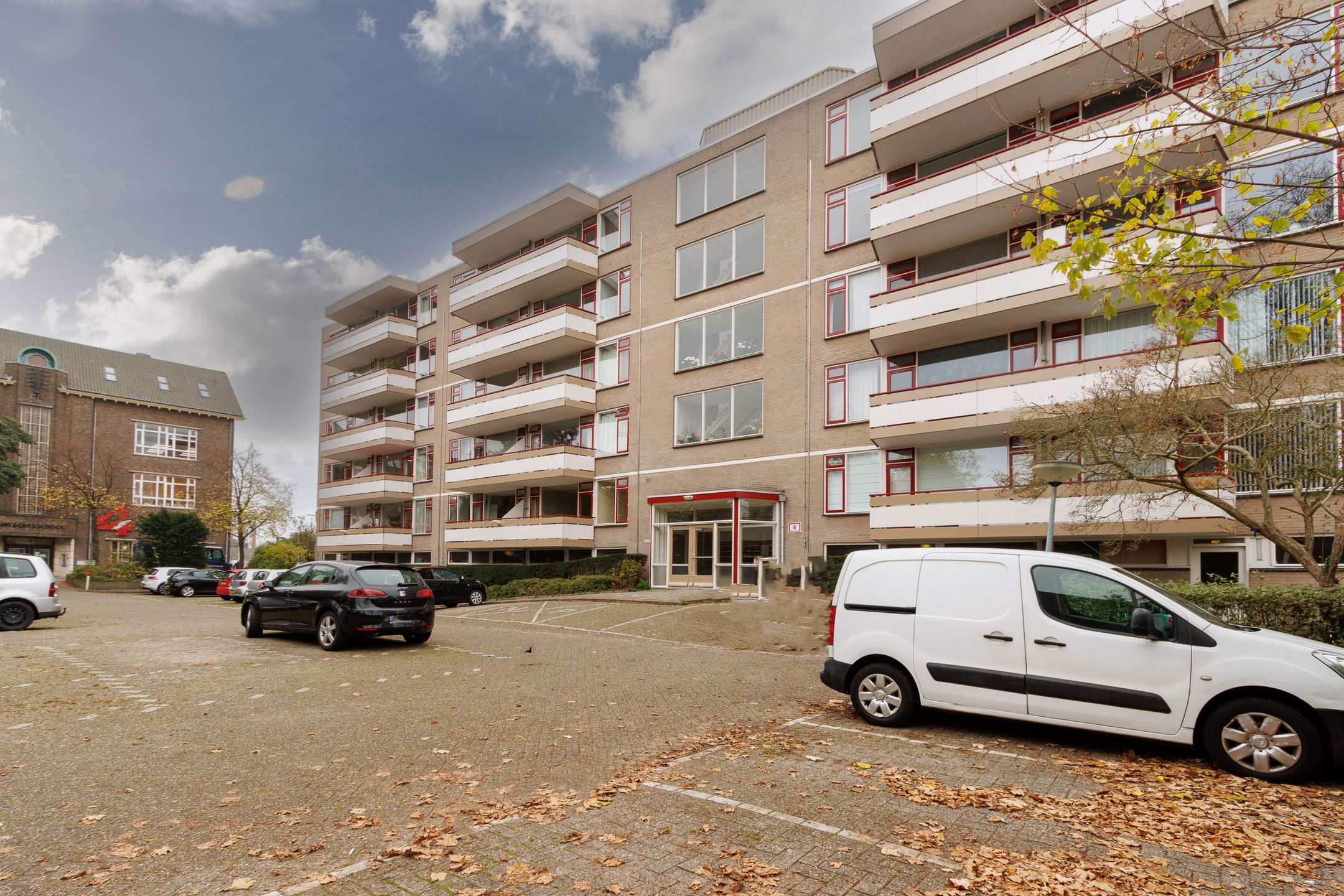 Photo 42 of Haagplein 4