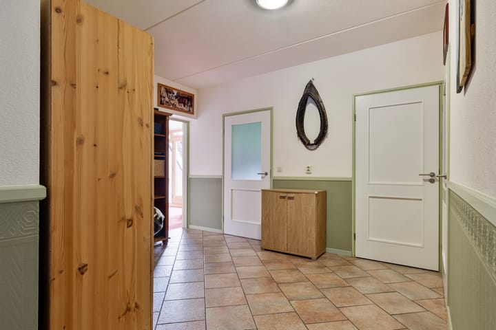 Photo 13 of Oosteinde 30