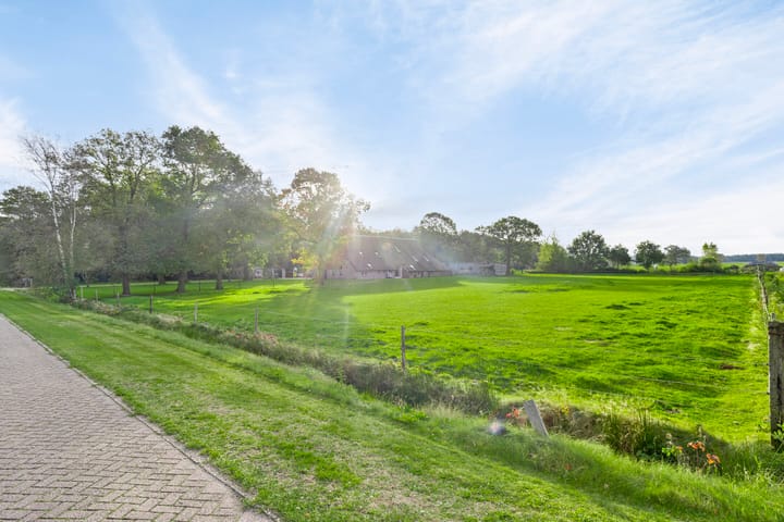 Photo 53 of Oosteinde 30