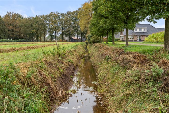 Bekijk foto 42 van Roekelseweg 35