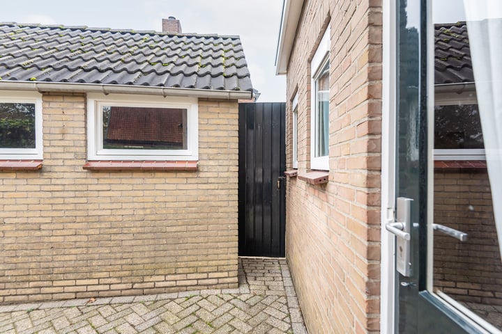 Bekijk foto 35 van Kampstraat 15