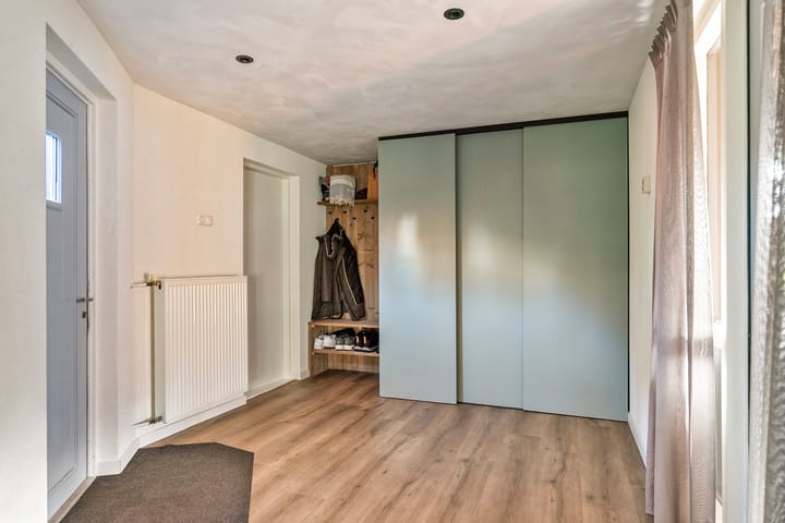 Foto 4 van Meester Lokstraat 20