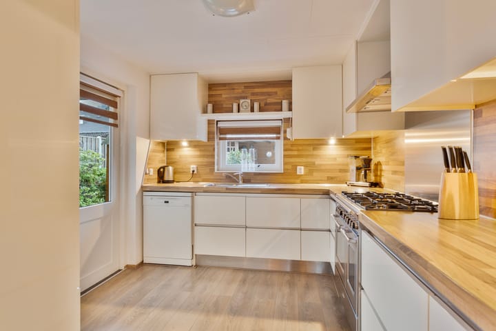 Foto 18 van Leliestraat 14