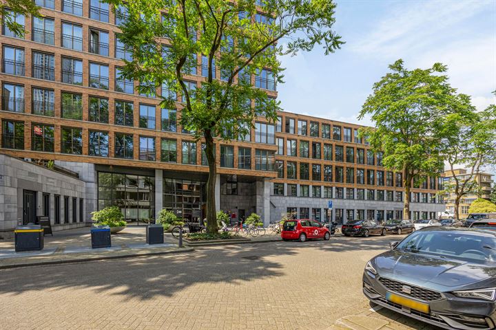 Bekijk foto 16 van Van Vollenhovenstraat 3-703