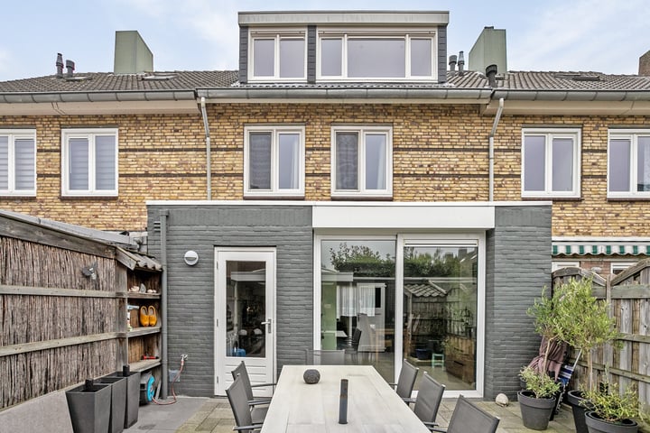 Bekijk foto 42 van Haydnstraat 12