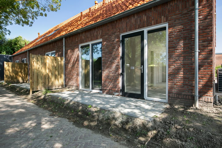 View photo 22 of Deltastraat 2-D