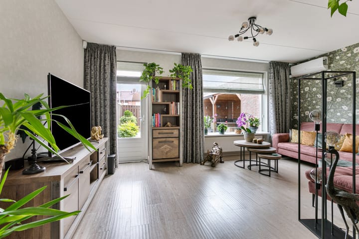 Foto 9 van Wim van Eststraat 12