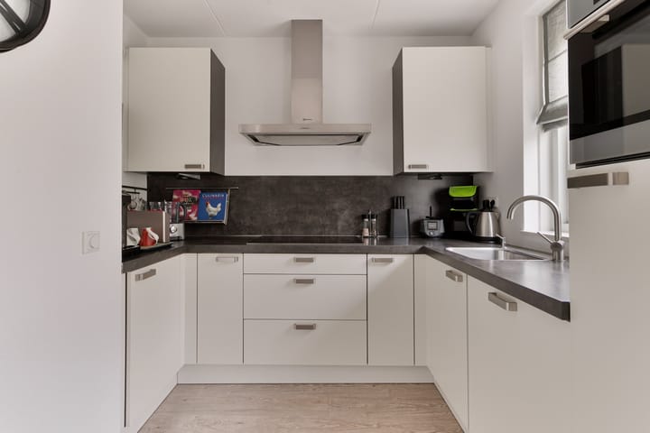 Foto 16 van Wim van Eststraat 12