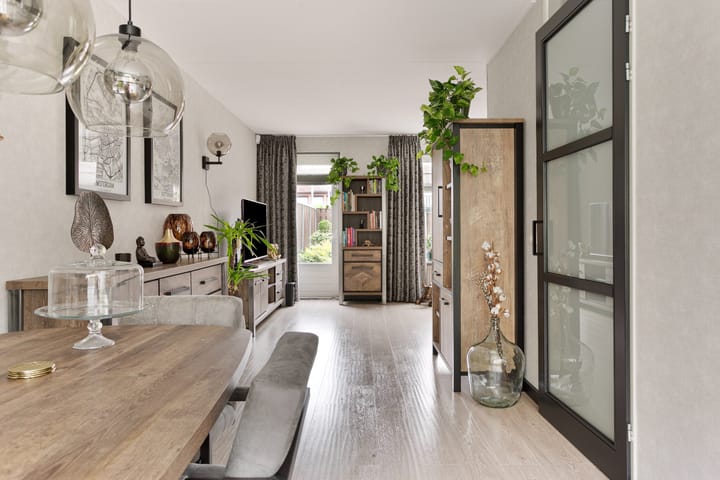 Foto 2 van Wim van Eststraat 12