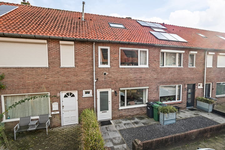 Bekijk foto 34 van Steenbergenstraat 23