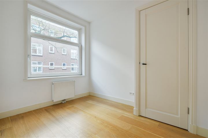 View photo 7 of Van Rappardstraat 6-1