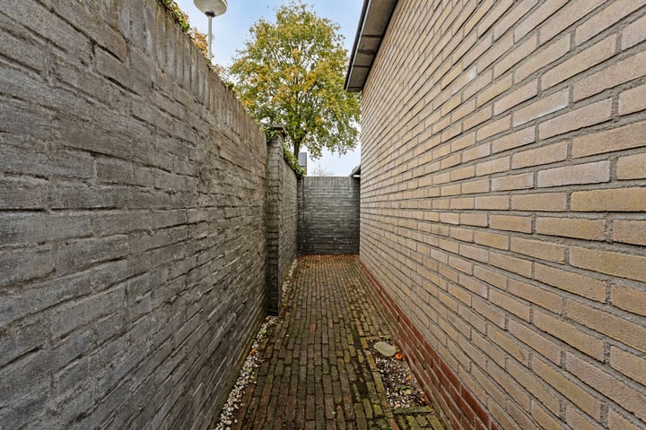 Bekijk foto 44 van Pieter Breughelstraat 54